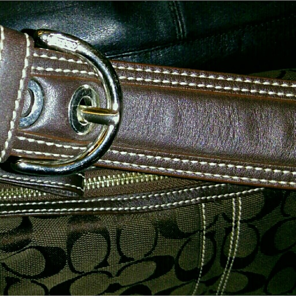 Coach - Picture 4 of 6